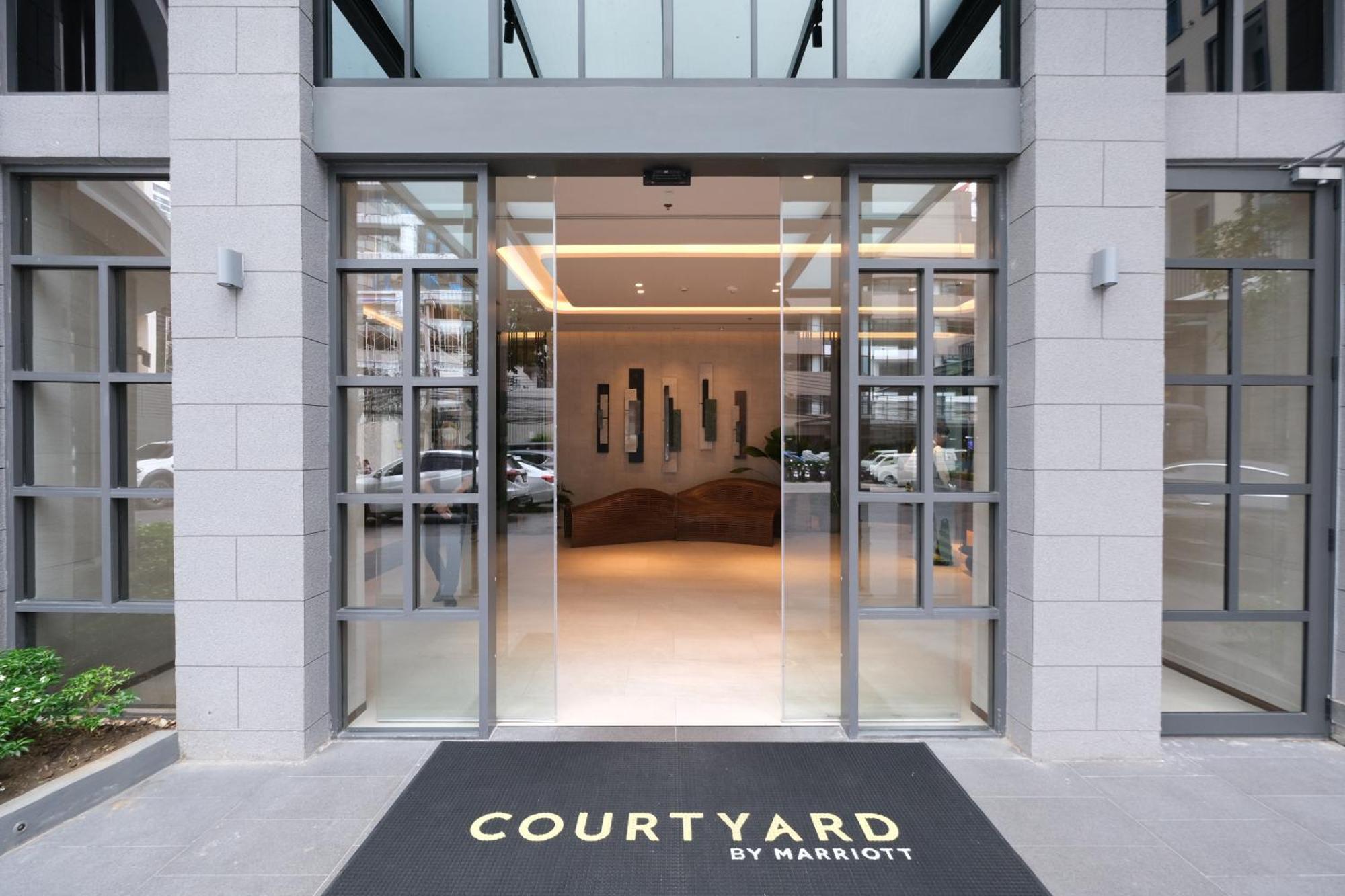 Courtyard By Marriott Bangkok Sukhumvit 20 Hotell Exteriör bild