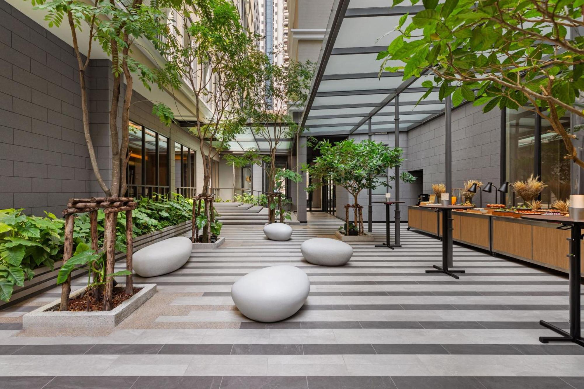 Courtyard By Marriott Bangkok Sukhumvit 20 Hotell Exteriör bild